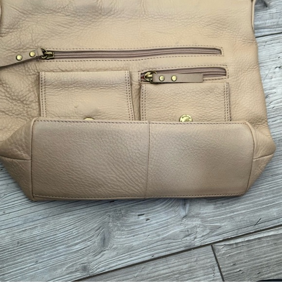 Women’s Purse Stone Mountain Beige Pebble Leather Shoulder/Crossbody - Picture 4 of 9